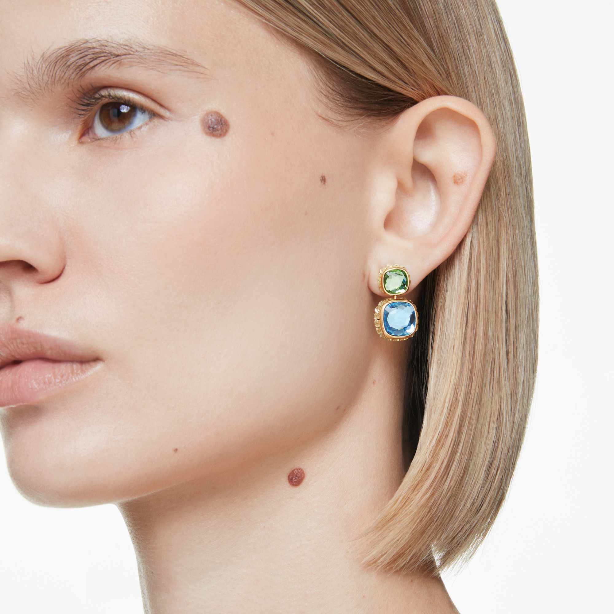 Chroma drop earrings Cushion cut, Multicolored, Gold-tone plated - Image 5