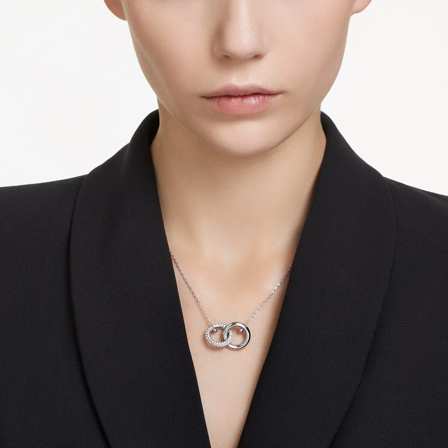 Dextera pendant Interlocking loop, White, Rhodium plated - Image 5