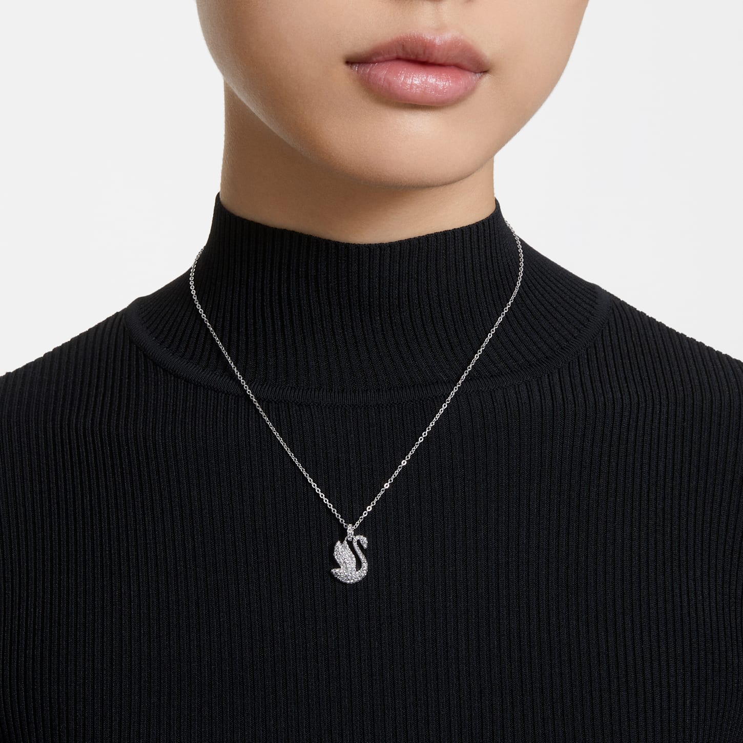 Iconic Swan pendant Swan, Small, White, Rhodium plated - Image 5