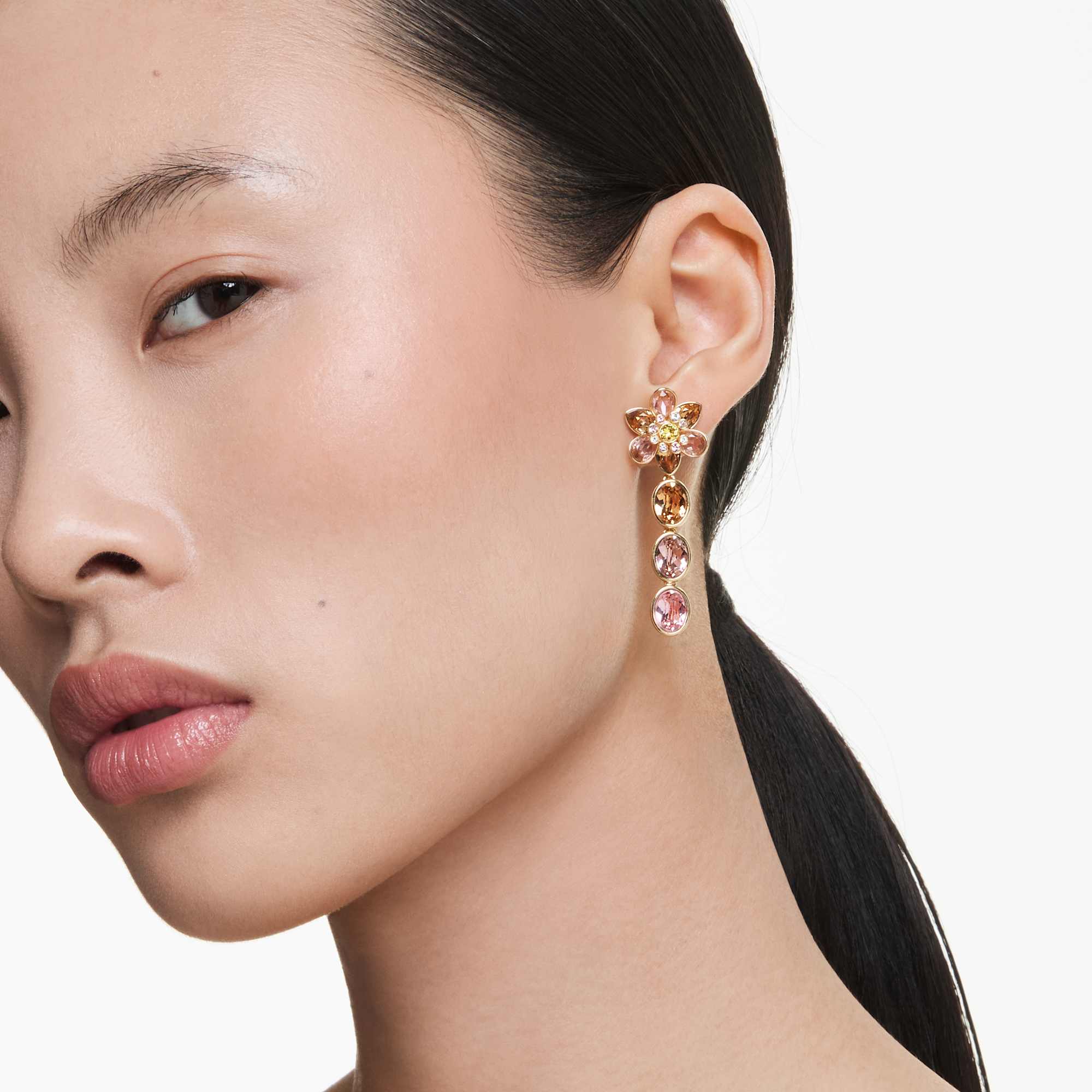 Idyllia drop earrings Mixed cuts, Flower, Multicolored, Gold-tone plated - Image 5