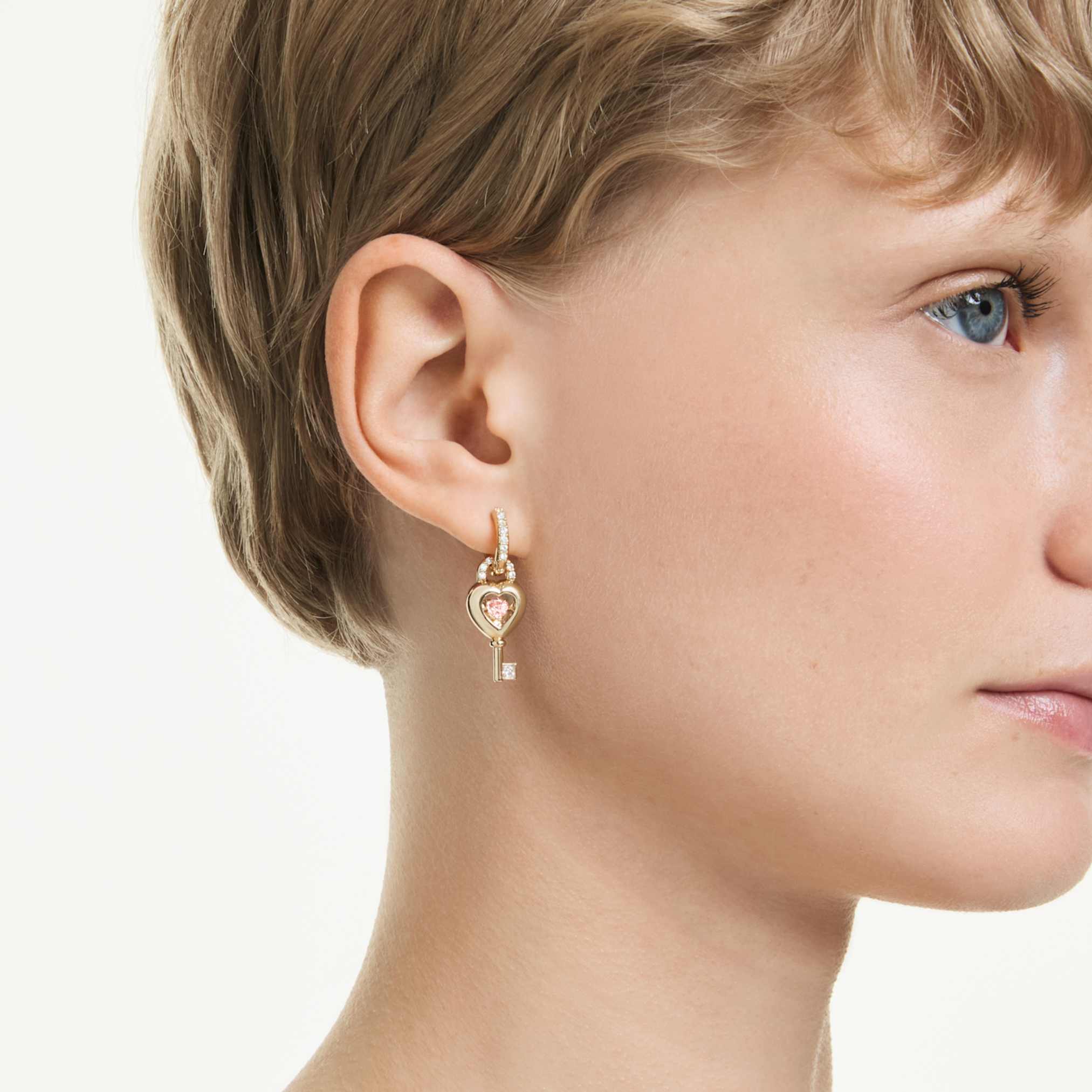 Idyllia drop earrings with ear cuff Mixed cuts, Heart with key, Pink, Gold-tone plated - Image 5