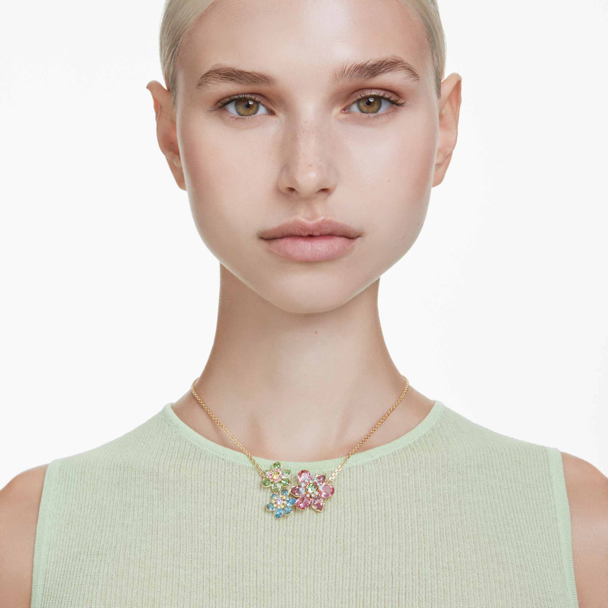 Idyllia pendant Mixed cuts, Flower, Multicolored, Gold-tone plated - Image 5