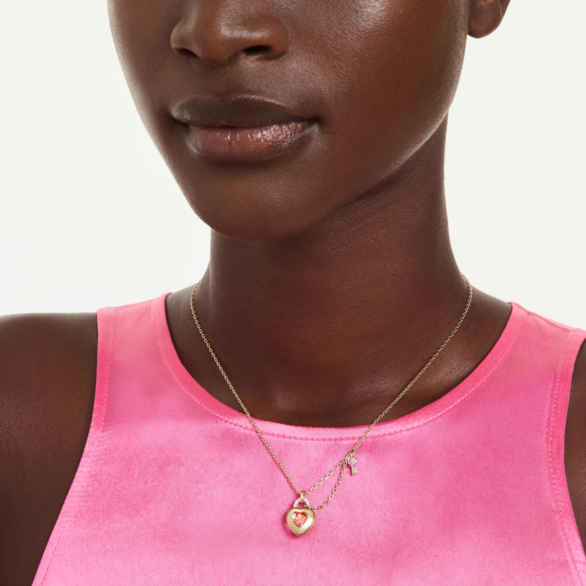 Idyllia pendant Mixed cuts, Heart, Key, Pink, Gold-tone plated - Image 6