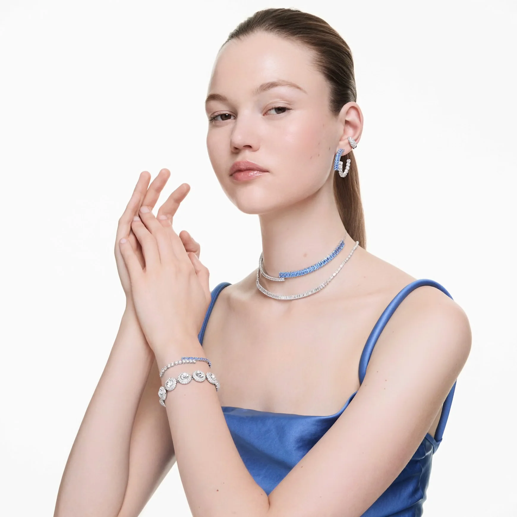 Matrix choker
Mixed cuts, Blue, Rhodium plated - Image 7