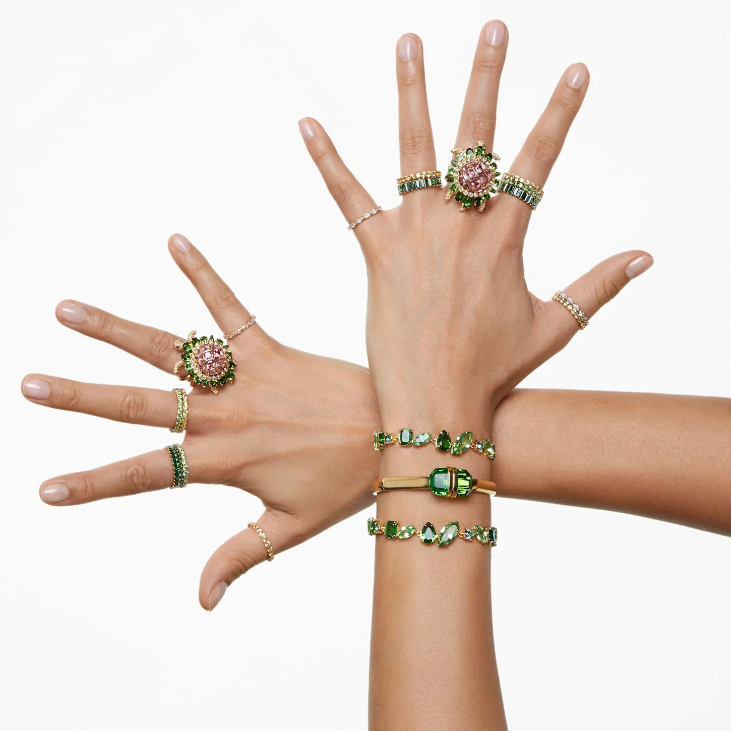 Matrix ring Baguette cut, Green, Gold-tone plated - Image 6