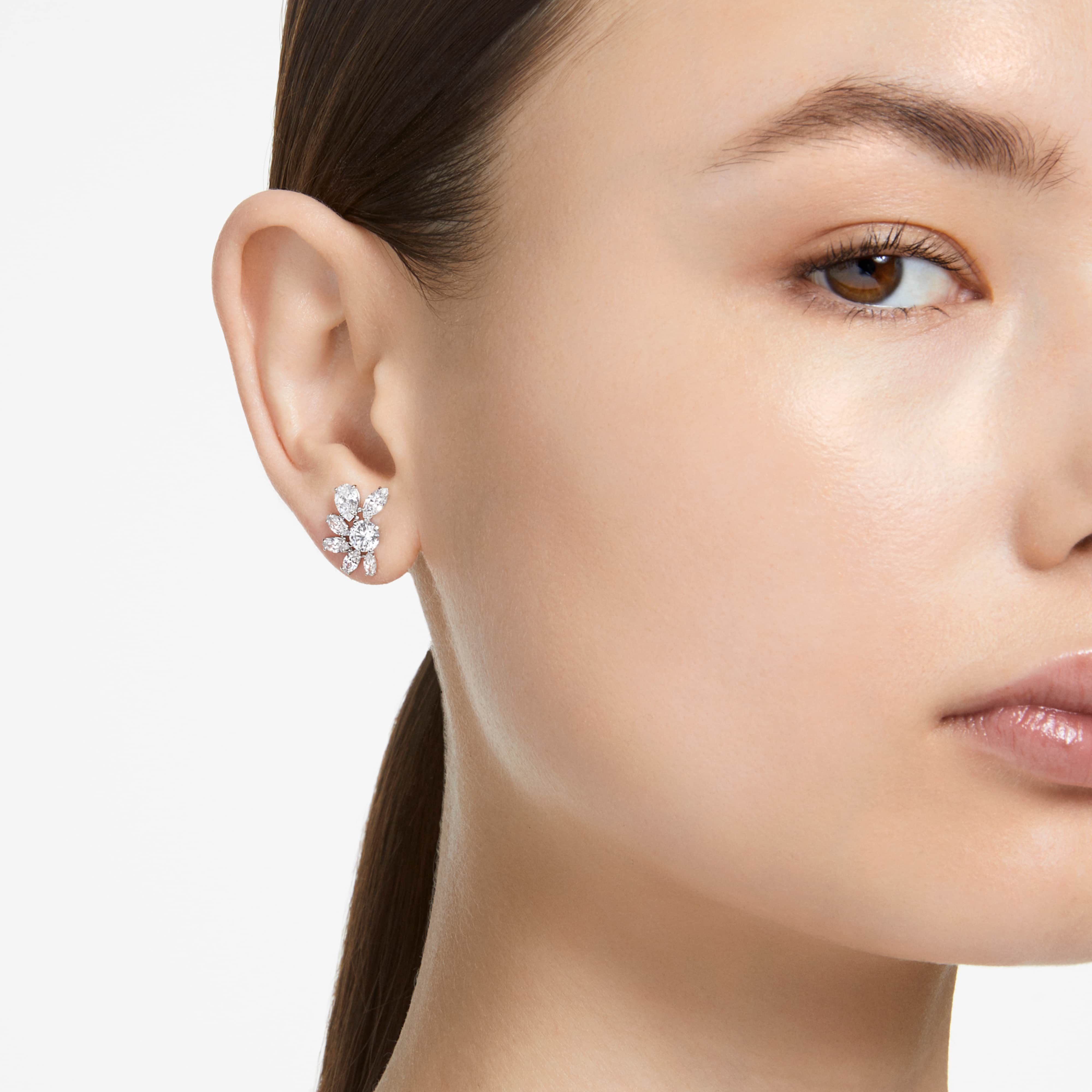 Mesmera stud earrings Mixed cuts, Flower, White, Rhodium plated - Image 5
