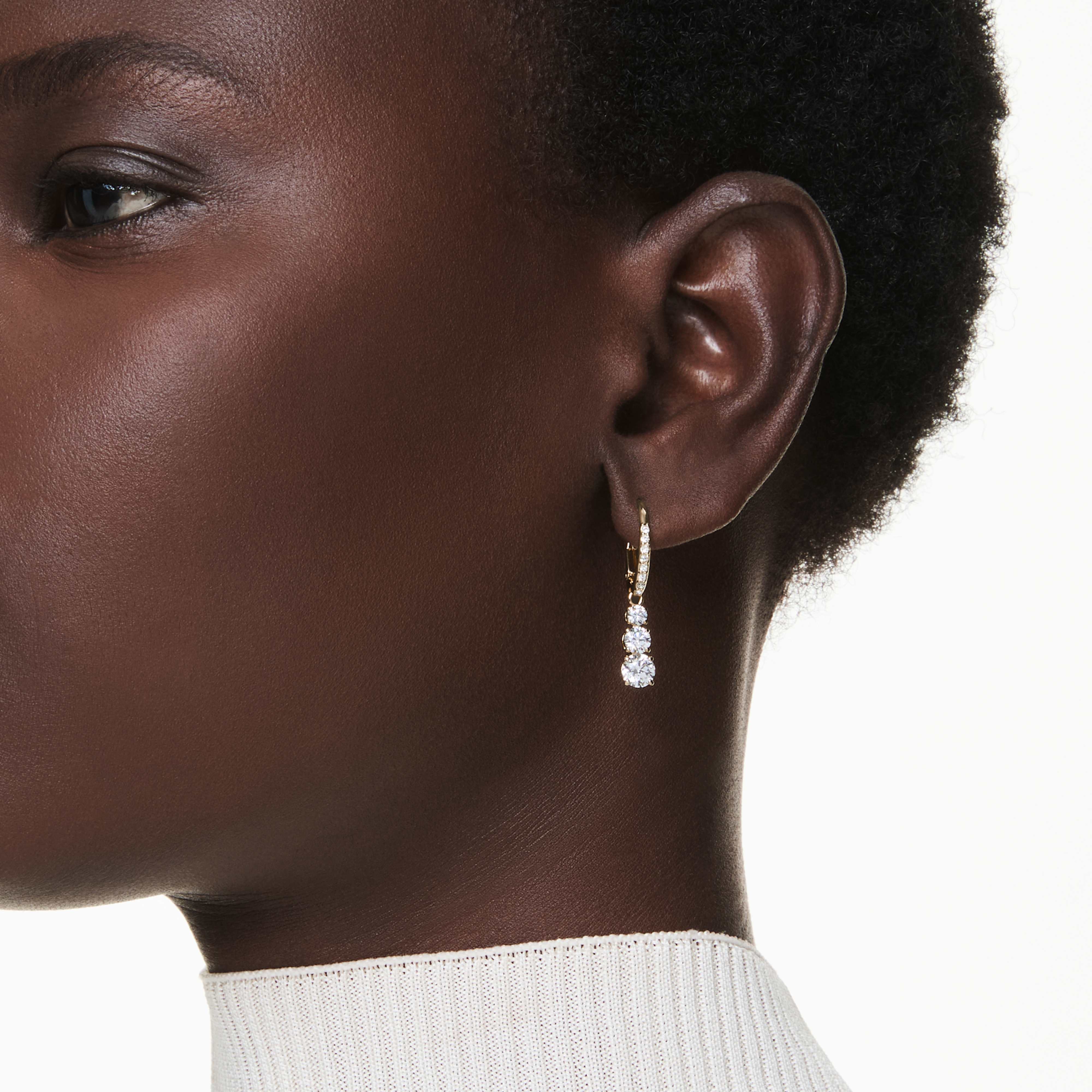 Stilla Attract hoop earrings Round cut, White, Gold-tone plated - Image 4