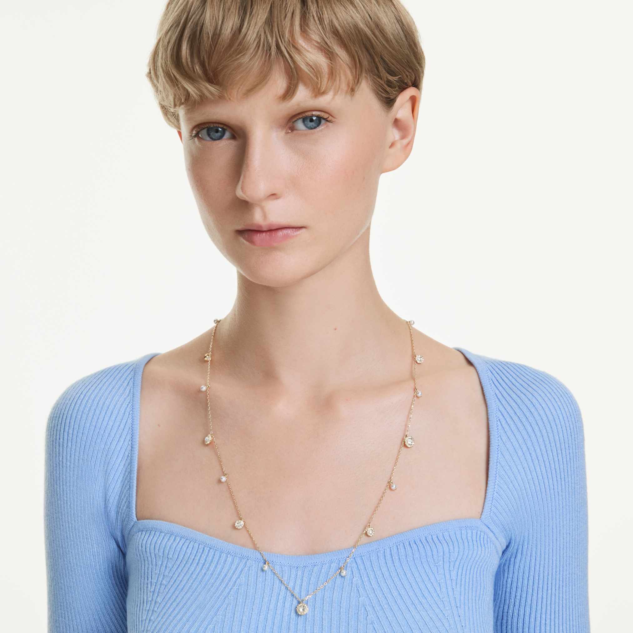 Una Angelic strandage Crystal pearl, Round cut, White, Gold-tone plated - Image 8